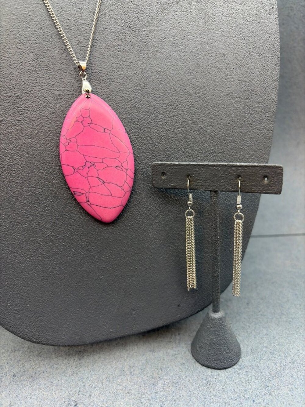 Pink Stone Pendant Necklace Earrings Set 38 In Silver Chain Tassel Marbled Boho